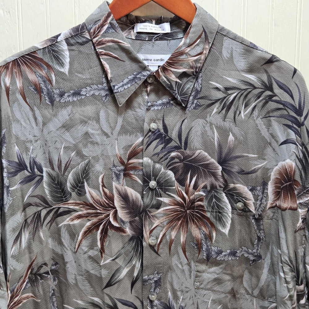 Vintage Pierre Cardin Shirt Mens XL Gray Floral Short Sleeve Rayon Hawaiian